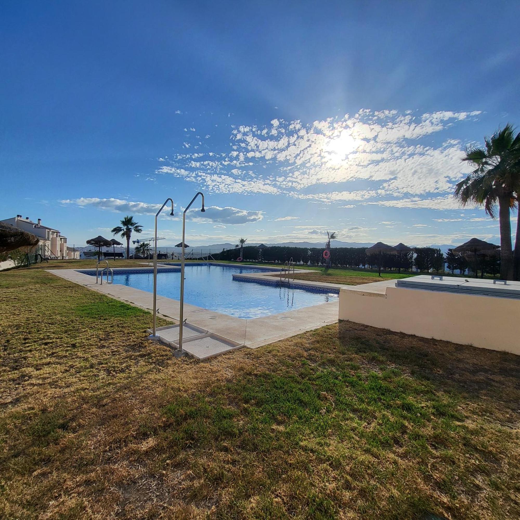 Golf En Baviera Con Vistas Al Mar Apartment Caleta De Velez Exterior photo