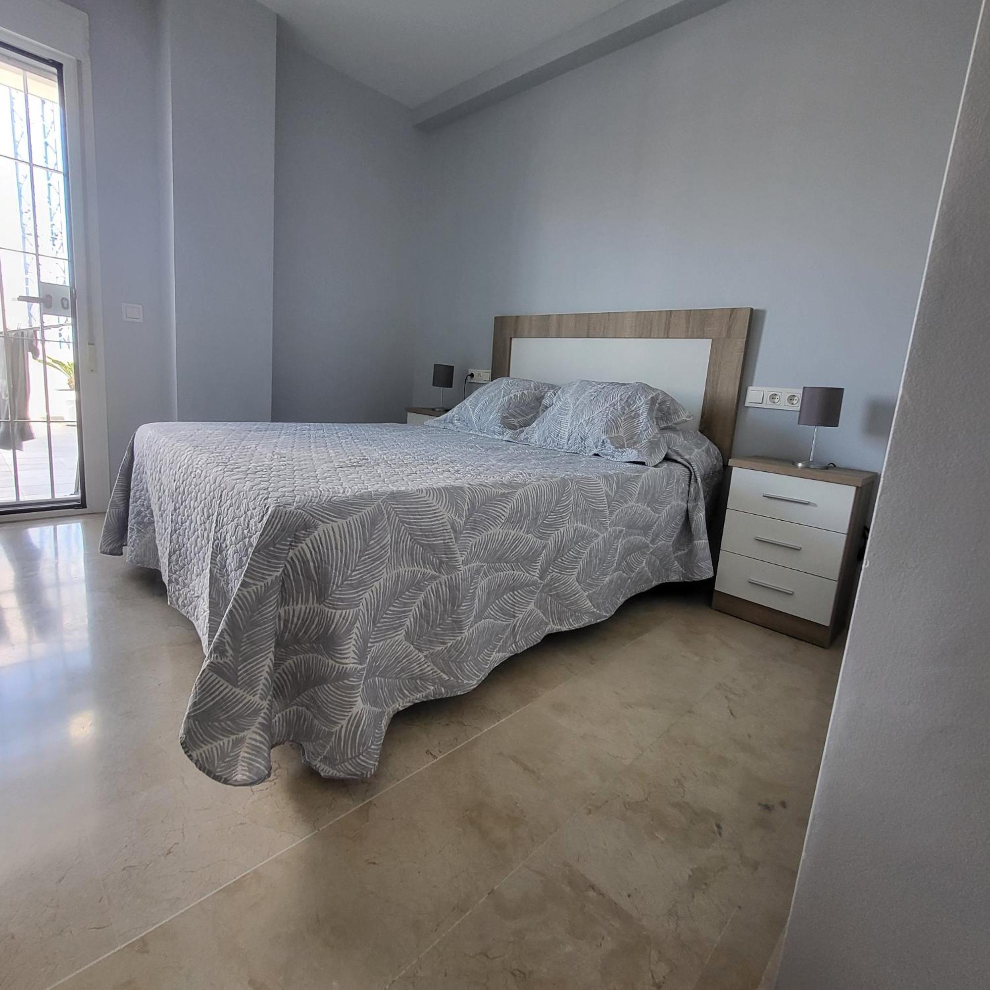 Golf En Baviera Con Vistas Al Mar Apartment Caleta De Velez Exterior photo